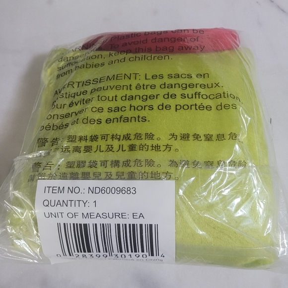 Grinch Travel Blanket 36 x 40" - Picture 4 of 4